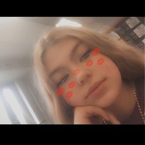 Meet your Posher, Shania